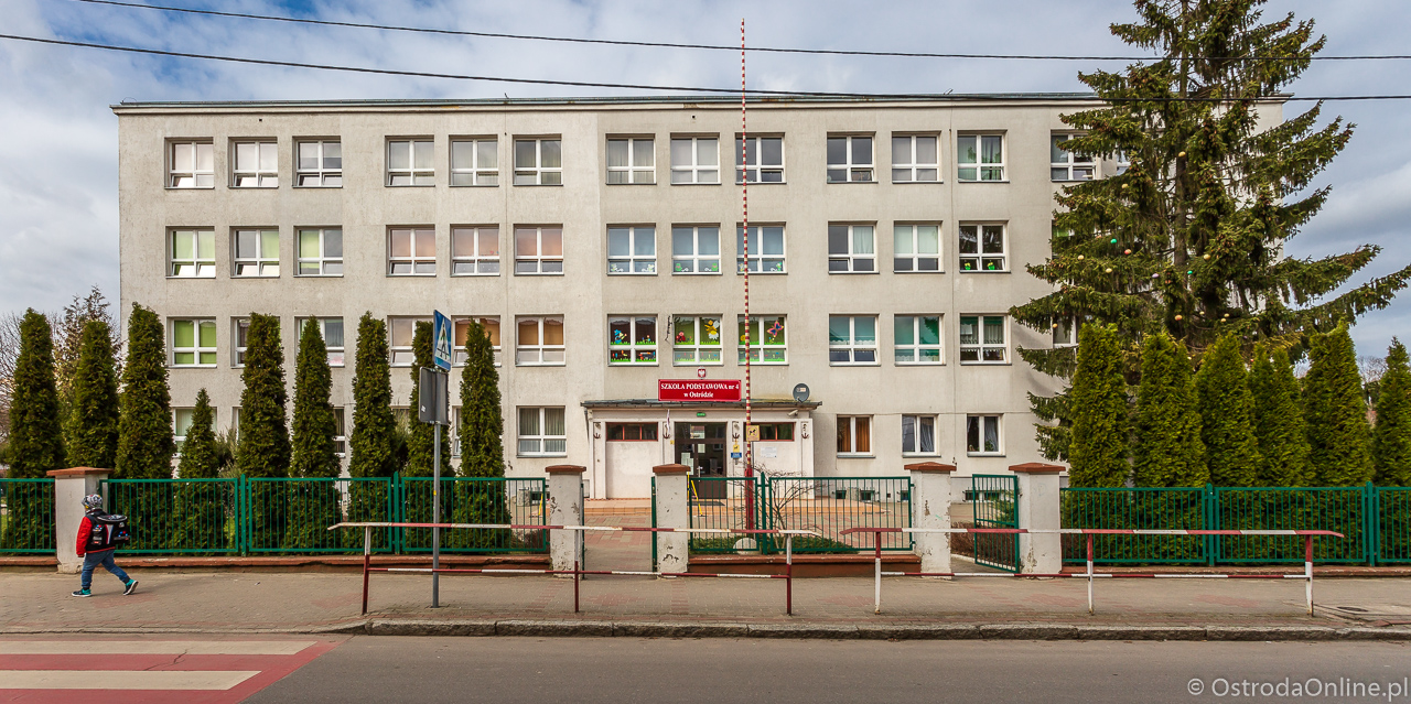 Zespół Szkolno - Przedszkolny nr 4 