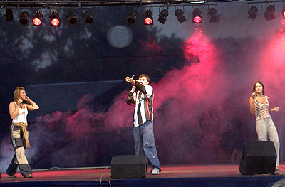 Norbi podczas koncertu w Ostródzie (2002-07-27) Norbi podczas koncertu w Ostródzie (2002-07-27)
