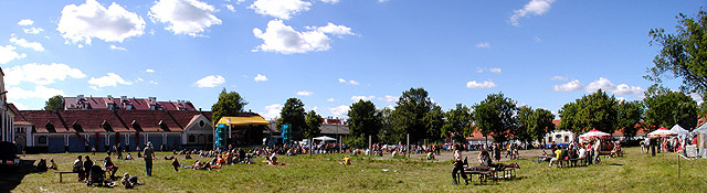 Plac koncertowy podczas festiwalu 2004