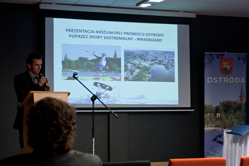 Marek Łojek,przewodniczący Komisji ds. Wakeboardu w Polskim Związku Motorowym konferencja