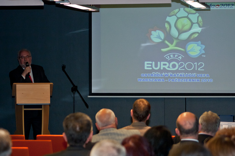 Burmistrz Ostródy Olgierd Dąbrowski konferencja
